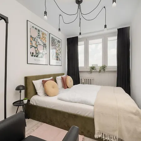 Cozy For 4 People In By Renters Apartment *