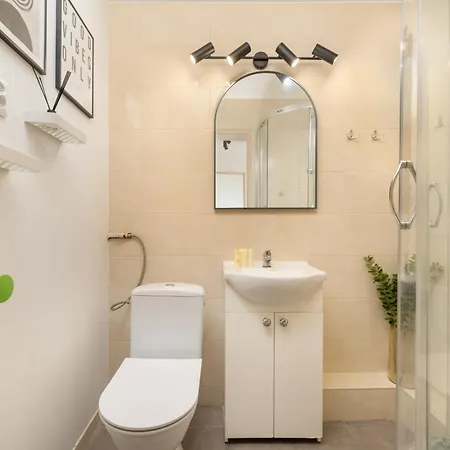 Cozy For 4 People In By Renters Apartment Wroclaw